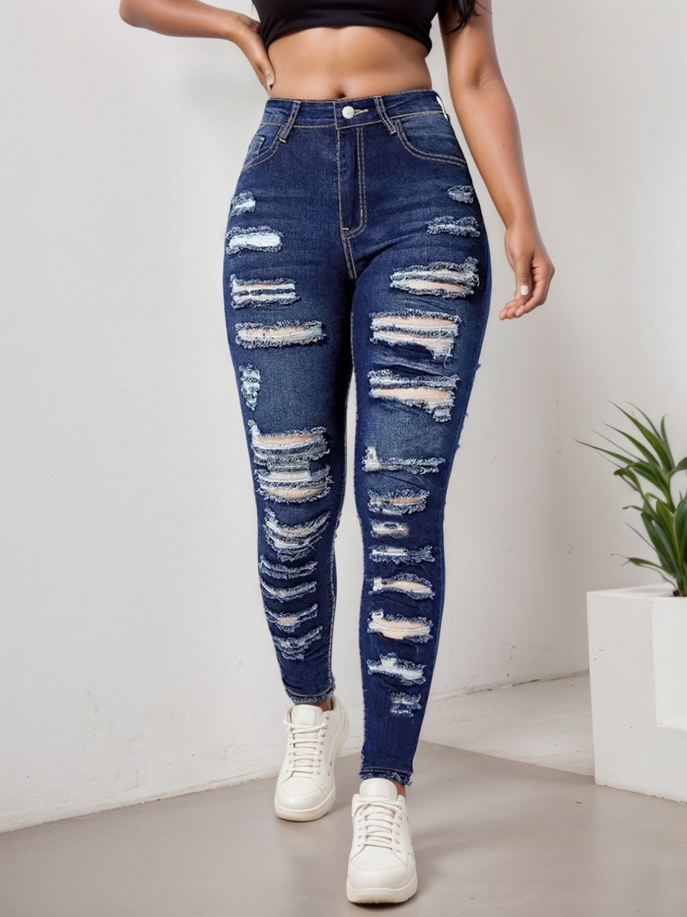 Ripped Tight Cropped Jeans