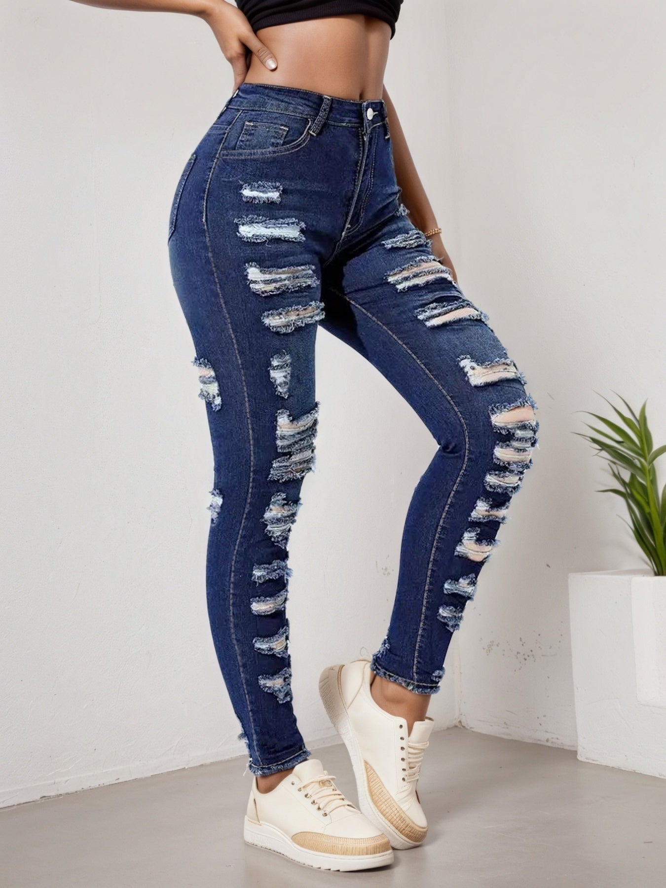 Ripped Tight Cropped Jeans