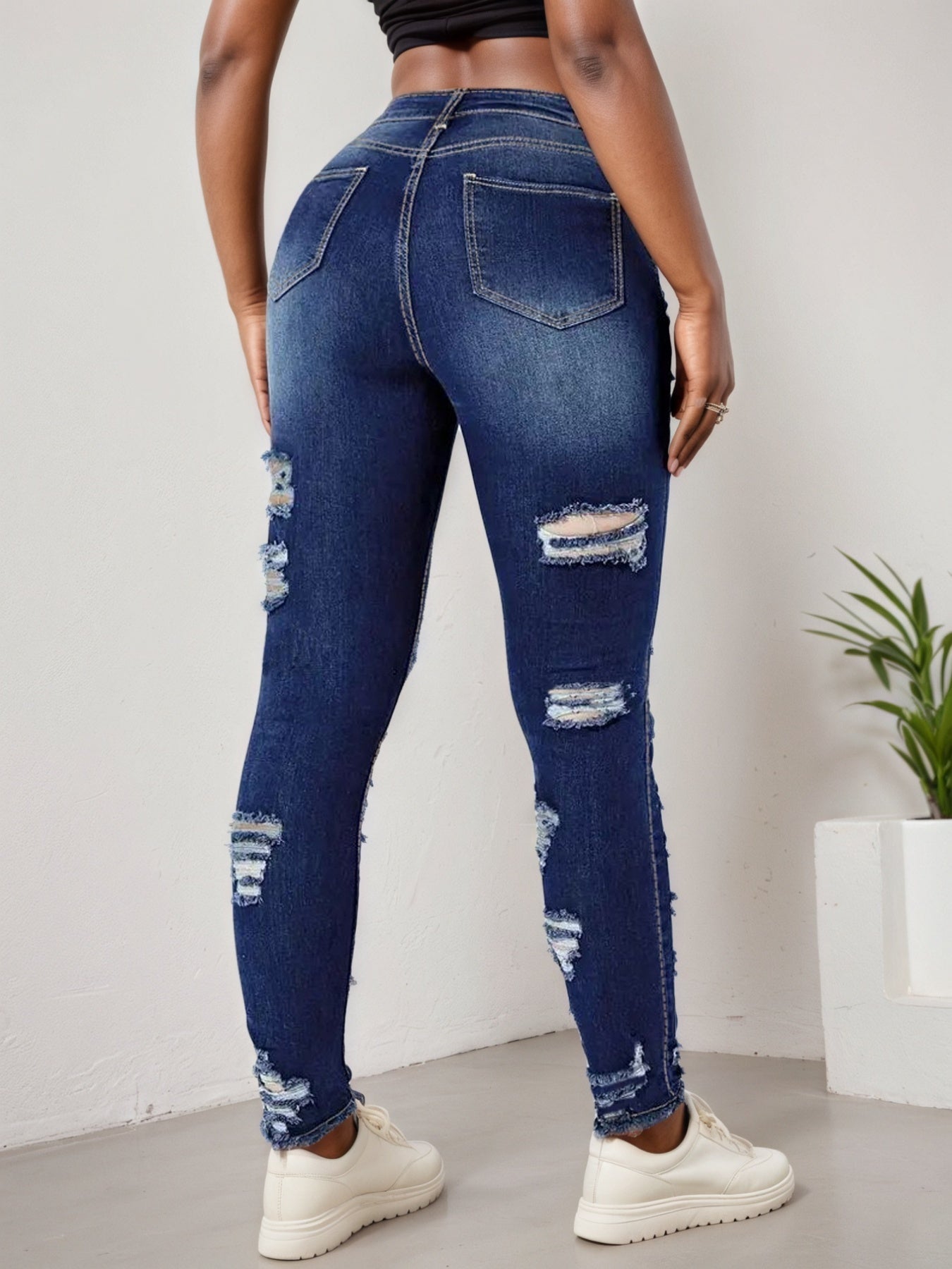 Ripped Tight Cropped Jeans